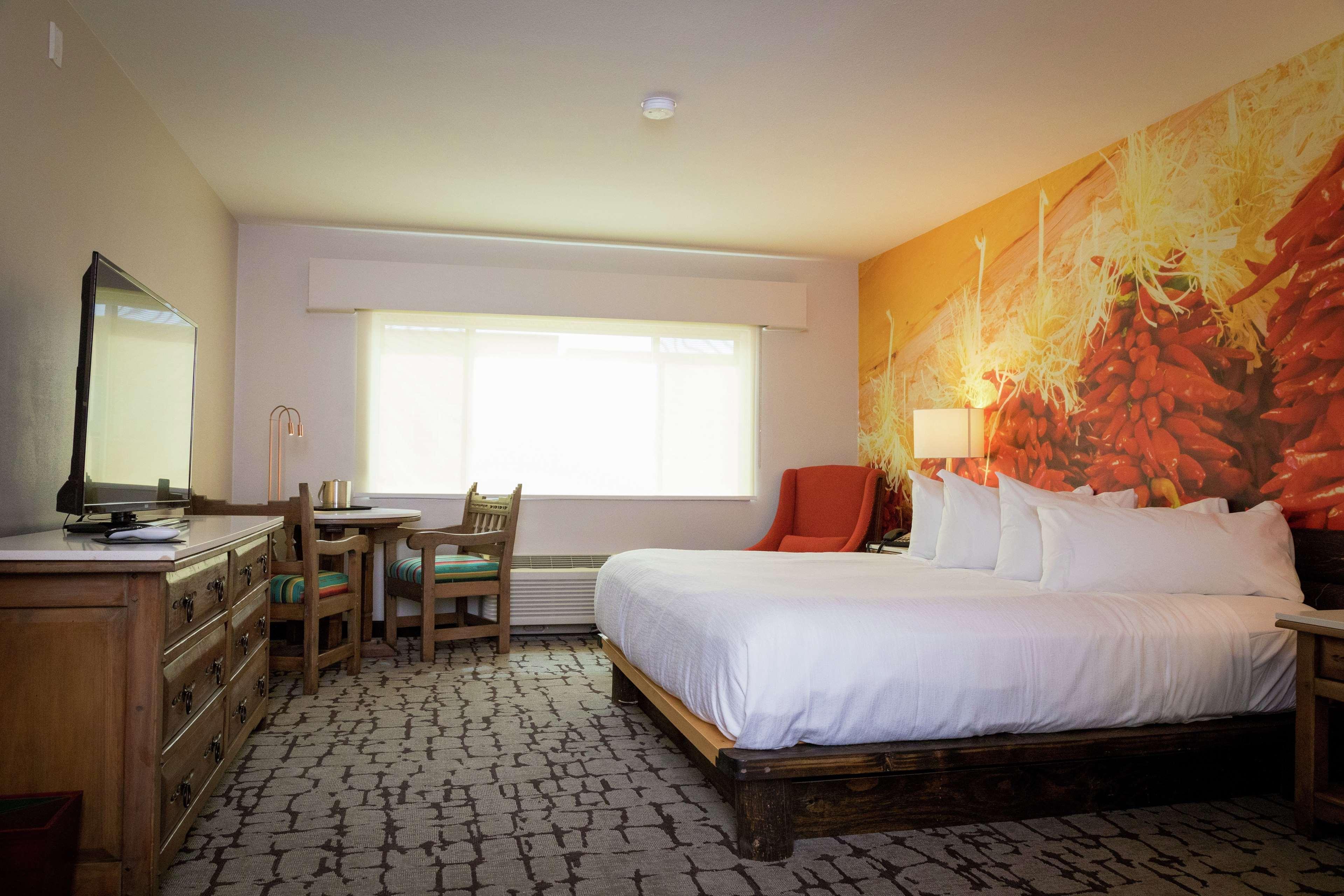 Hilton Tapestry Collection, Don Fernando De Taos