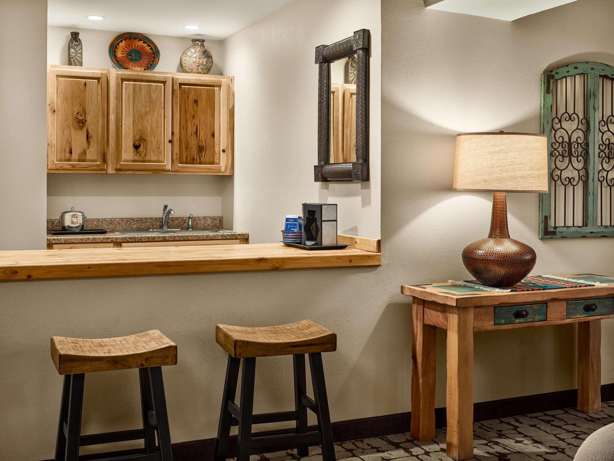 Hilton Tapestry Collection, Don Fernando De Taos